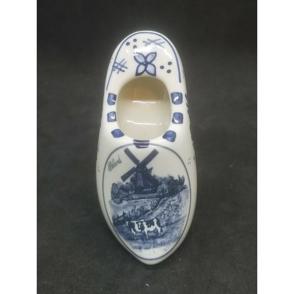 Holland Souvenir Blue and White Ceramic High Heel Shoe Figurine Netherlands